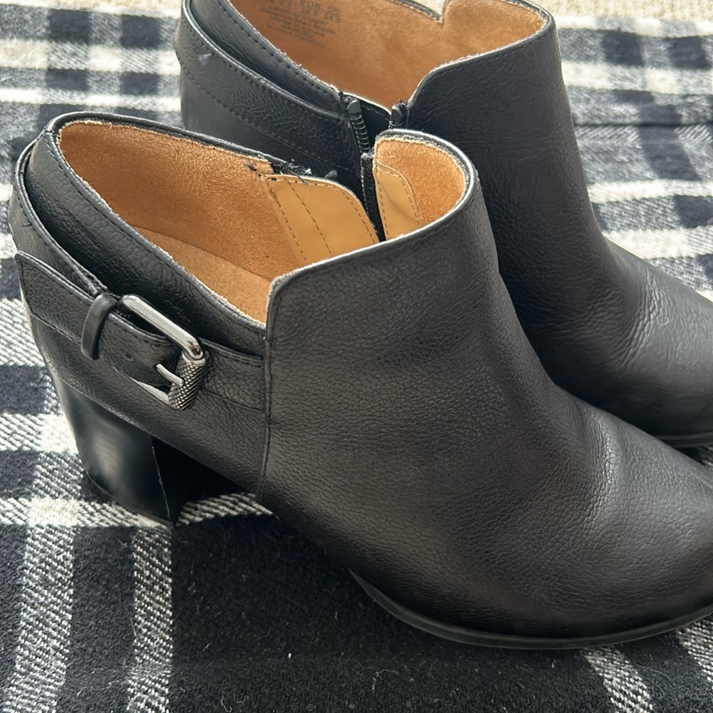 Black ankle boots 8.5